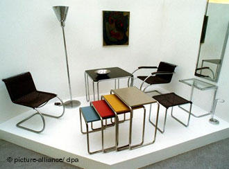 Móveis de Mies e Marcel Breuer no arquivo da Bauhaus em Berlim